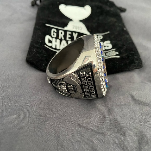 Large 2017 Argonauts Grey Cup Paperweight Ring - Picture 3 of 3